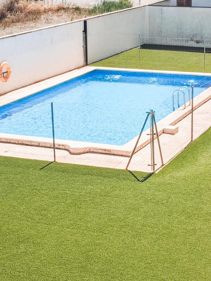 Nina'S Blue Pool & Beach Делтебре Екстериор снимка