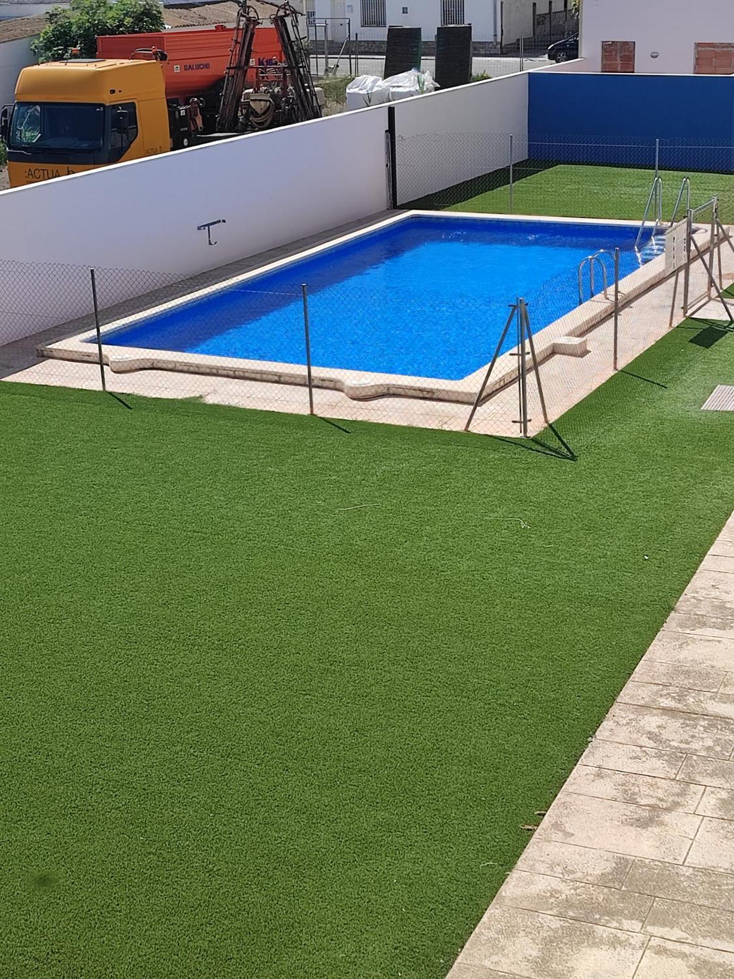 Nina'S Blue Pool & Beach Делтебре Екстериор снимка